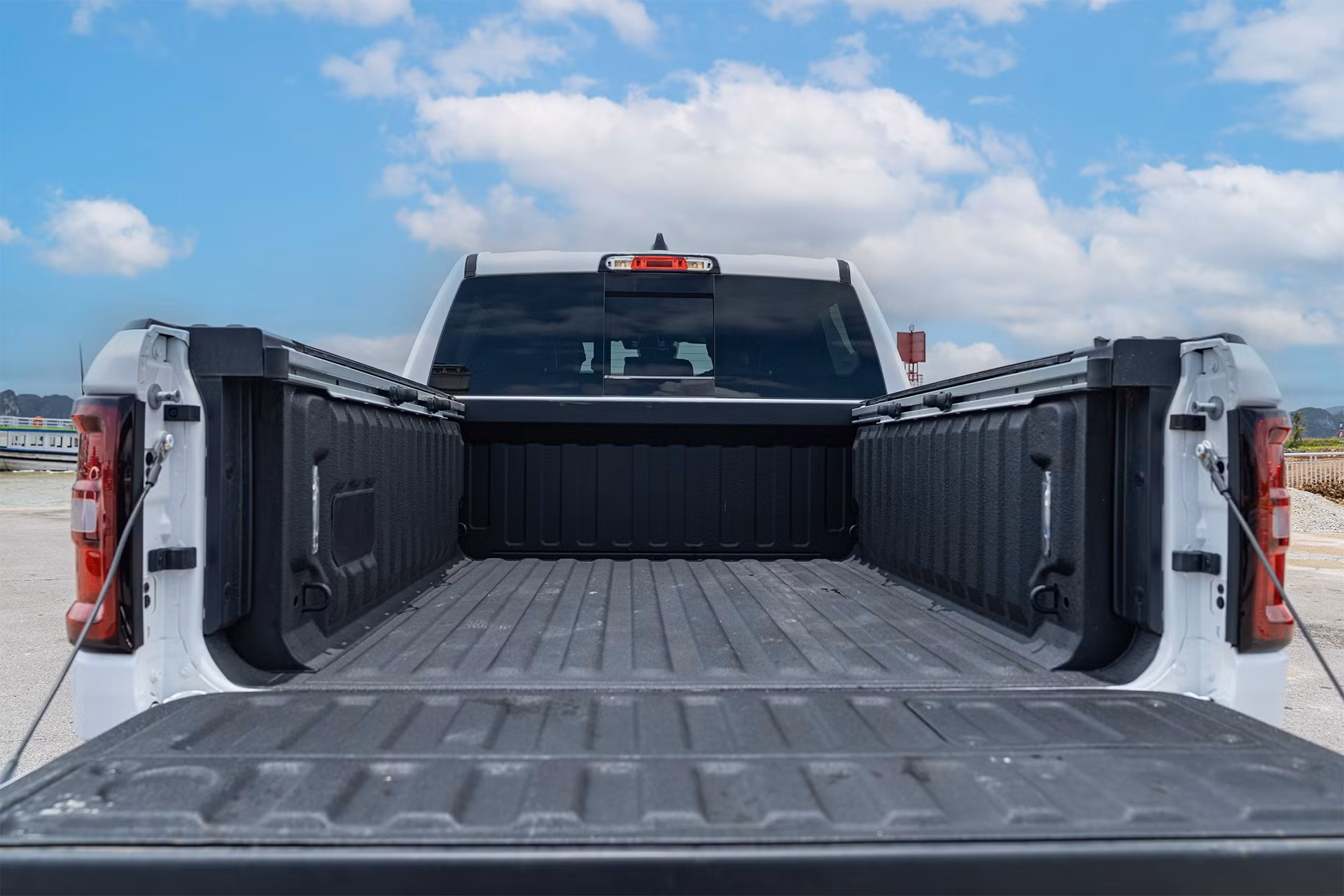 ram-1500-rebel-2026-24.jpg