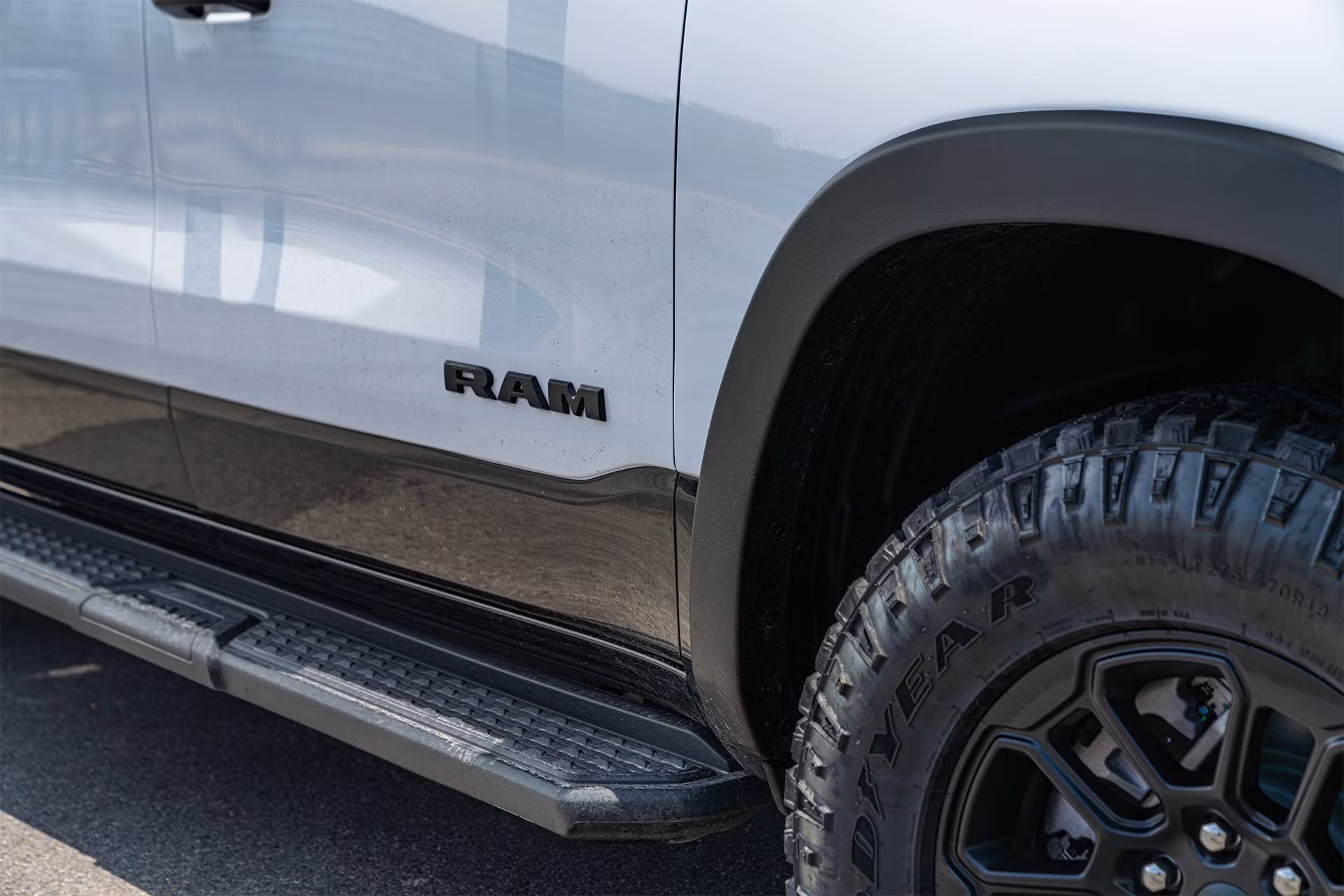 ram-1500-rebel-2026-31.jpg
