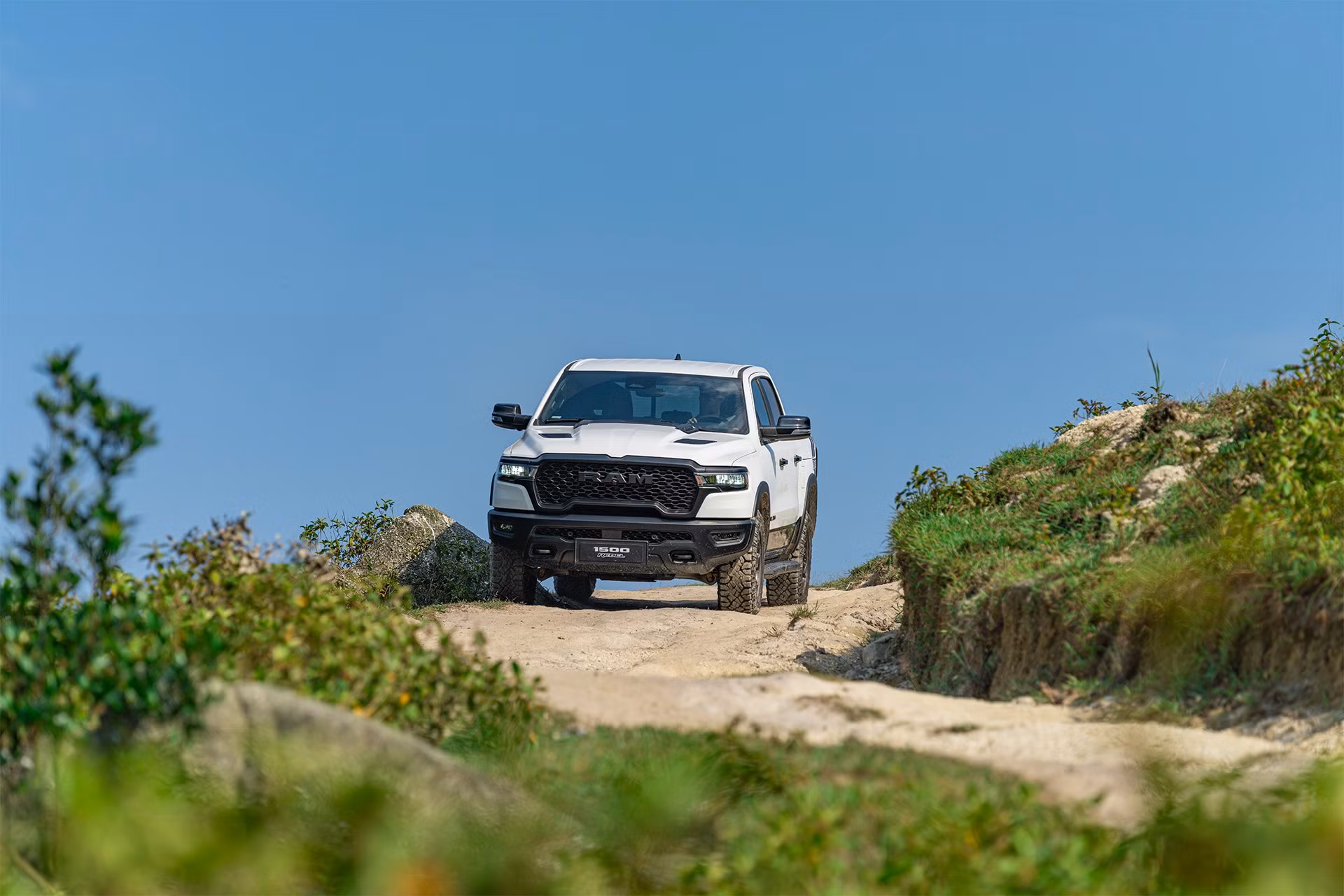 ram-1500-rebel-2026-42.jpg
