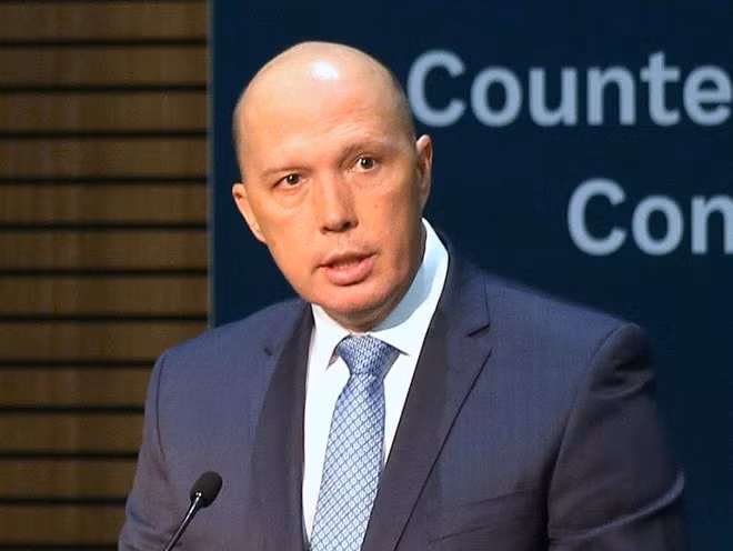 Bộ trưởng Nội vụ Úc Peter Dutton. Ảnh: Reuters