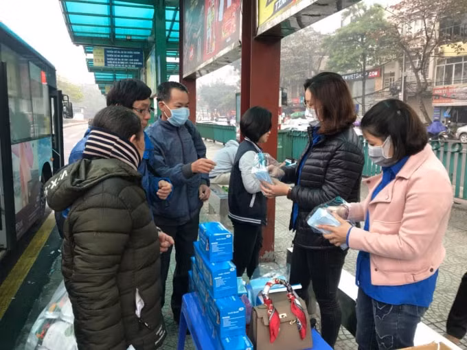 Bộ GTVT chỉ đạo thực hiện đồng bộ các giải pháp phòng chống dịch bệnh Covid-19 trên các phương tiện giao thông công cộng (Ảnh minh họa)