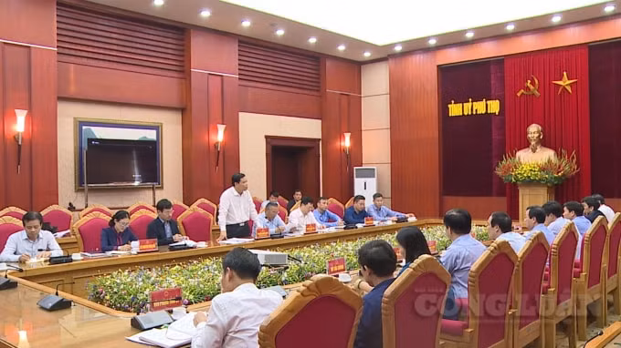 Đoàn công tác của Bộ nông nghiệp và phát triển nông thôn do Bộ trưởng Nguyễn Xuân Cường làm trưởng đoàn.
