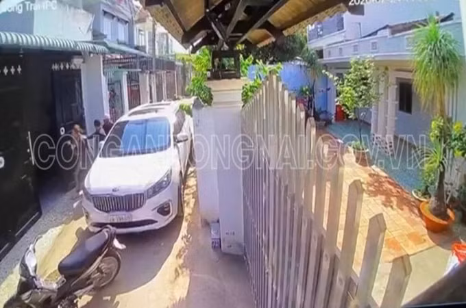 Hiện trường vụ đánh ghen , bắt giữ người trái pháp luật-ảnh:T/L