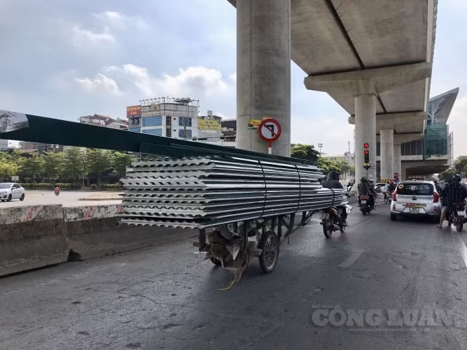 Với số lượng và đặc biệt những chiếc xe máy cũ là miếng cơm, manh áo với người nghèo thì việc triển khai đổi xe cũ lấy xe mới với mức hỗ trợ từ 2 - 4 triệu đồng dự báo sẽ gặp nhiều khó khăn