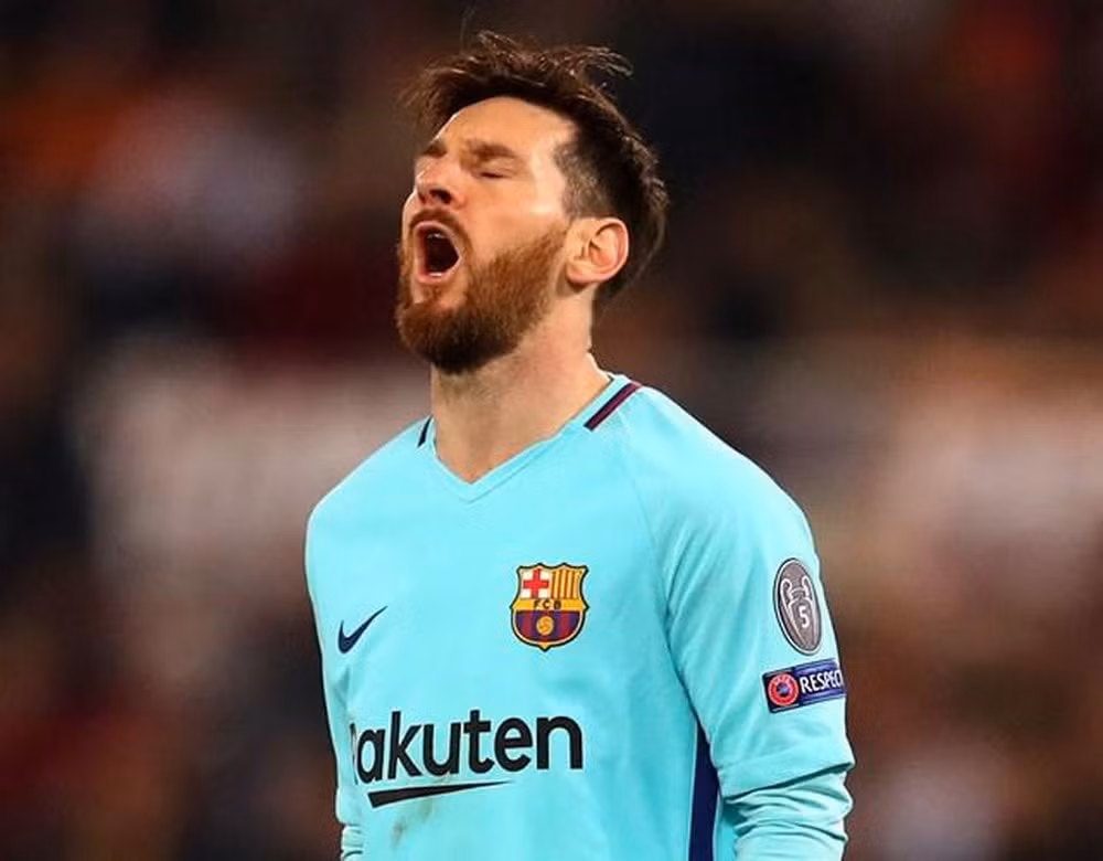 Dù dẫn trước AS Roma 4-1 đội bóng của Messi vẫn bị loại bởi luật bàn thắng sân khách vào năm 2018. Ảnh: internet.