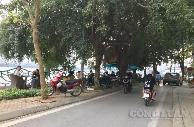 Cửa hàng bán đồ uống, Cafe vẫn hoạt động tại khu vực hồ Tây