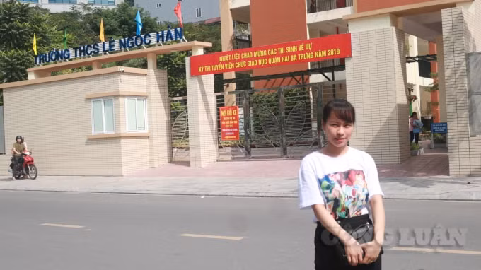 Chị Nga và nhiều giáo viên mầm non trên địa bàn quận Hai Bà Trưng bước vào kỳ thi với tâm lý khá lo lắng. Ảnh: An Khang.