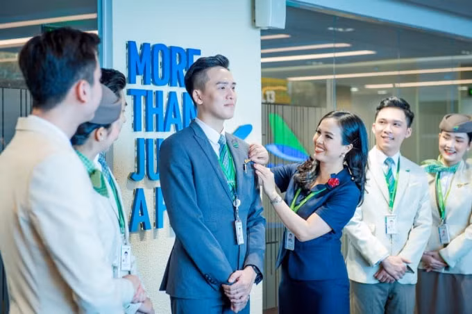 Với TVHK Bamboo Airways, chiếc huy hiệu cánh bay vừa là niềm tự hào, vừa là động lực làm việc