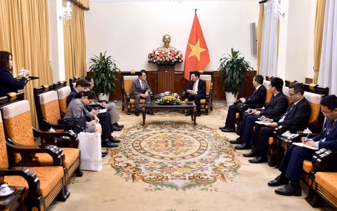 Đại sứ Hàn Quốc tại Việt Nam,&nbsp;khẳng định Chính phủ Hàn Quốc coi Việt Nam là đối tác quan trọng hàng đầu ở khu vực trong Chính sách hướng Nam mới. Ảnh: TG&VN
