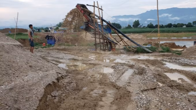 Hành vi khai thác cát trái quy định tại xã Thanh Yên, huyện Điện Biên, tỉnh Điện Biên diễn ra trong thời gian dài.
