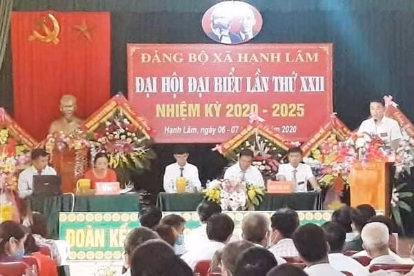 Kỷ luật nhiều cán bộ&nbsp;xã Hạnh Lâm (Nghệ An) vì tự ý bỏ nhiệm sở để đi tham quan. Ảnh: TL.