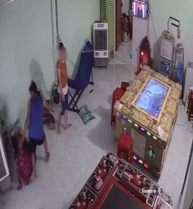 nam thanh niên đánh mẹ1