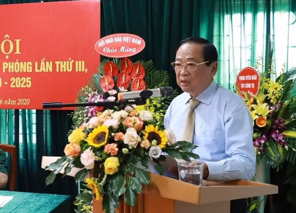 Đồng chí Mai Đức Lộc, Phó Chủ tịch Hội Nhà báo Việt Nam phát biểu tại Đại hội. Ảnh: Thanh Thuận