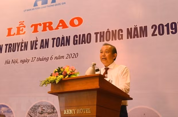 Phó Thủ tướng Thường trực Trương Hòa Bình phát biểu tại buổi lễ(ảnh: TTXVN).