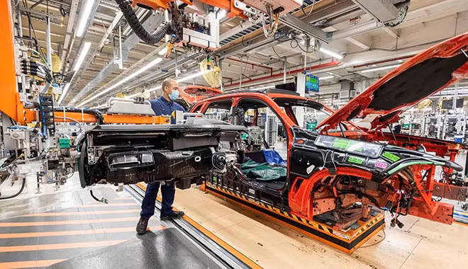 BMW X5 M Competition sẽ được giữ lại để trưng bày tại nhà máy.