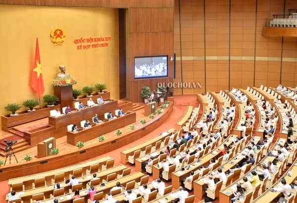 Quang cảnh phiên thảo luận tại hội trường ngày 13/6/2020. Ảnh: quochoi.vn