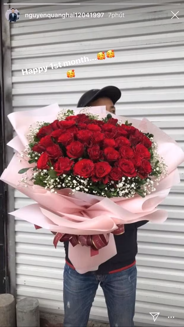 Mặc bao sóng gió, Quang Hải và Huỳnh Anh đã chính thức hẹn hò được 1 tháng rồi.