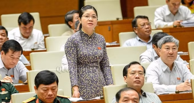 Đại biểu Quốc hội Leo Thị Lịch .