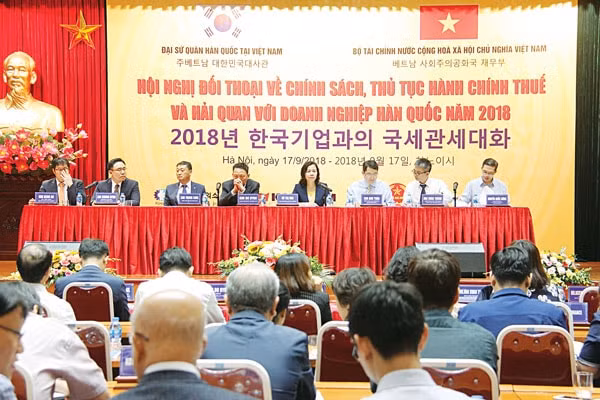 Toàn cảnh hội nghị