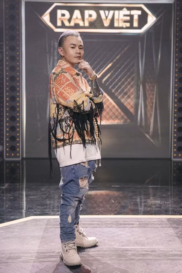 trang-phuc-chung-ket-rap-viet-Binz