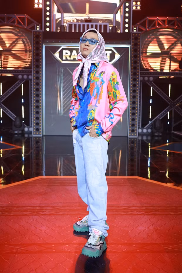 trang-phuc-chung-ket-rap-viet- wowy
