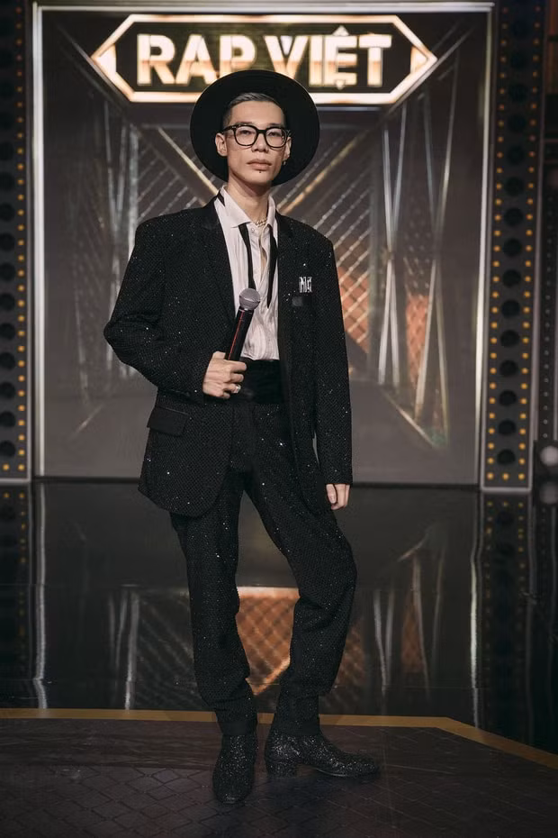 trang-phuc-chung-ket-rap-viet-mck