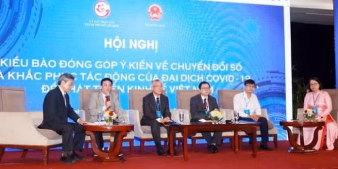 Hội nghị đã thu hút hơn 400 kiều bào trên khắp toàn cầu tham gia trực tiếp và trực tuyến.