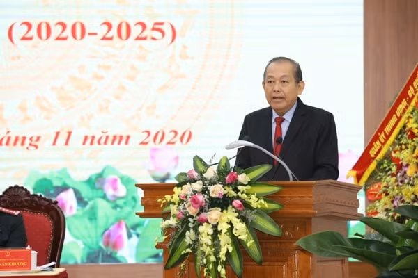 Phó Thủ tướng Thường trực Chính phủ Trương Hoà Bình phát biểu tại Đại hội Thi đua yêu nước ngành thanh tra. Ảnh: VGP