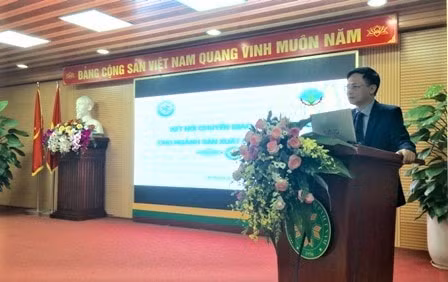 Ông Phạm Đức Nghiệm – Phó Cục trưởng Cục phát triển thị trường và doanh nghiệp KH&CN phát biểu tại Hội thảo.
