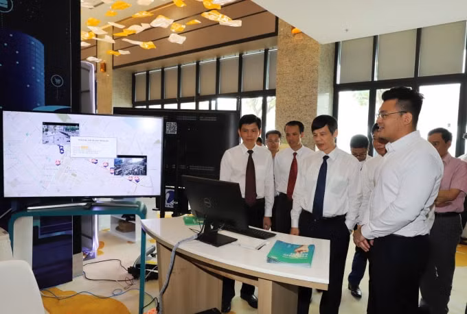 Lãnh đạo tỉnh Thanh Hóa đặc biệt quan tâm đến việc xây dựng chính quyền điện tử. Ảnh: Đ. Hùng
