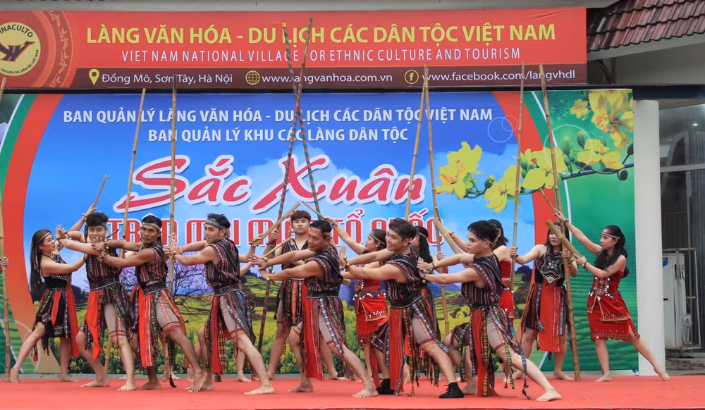 nhung hinh anh dac sac tai ngay hoi sac xuan tren moi mien to quoc hinh 18
