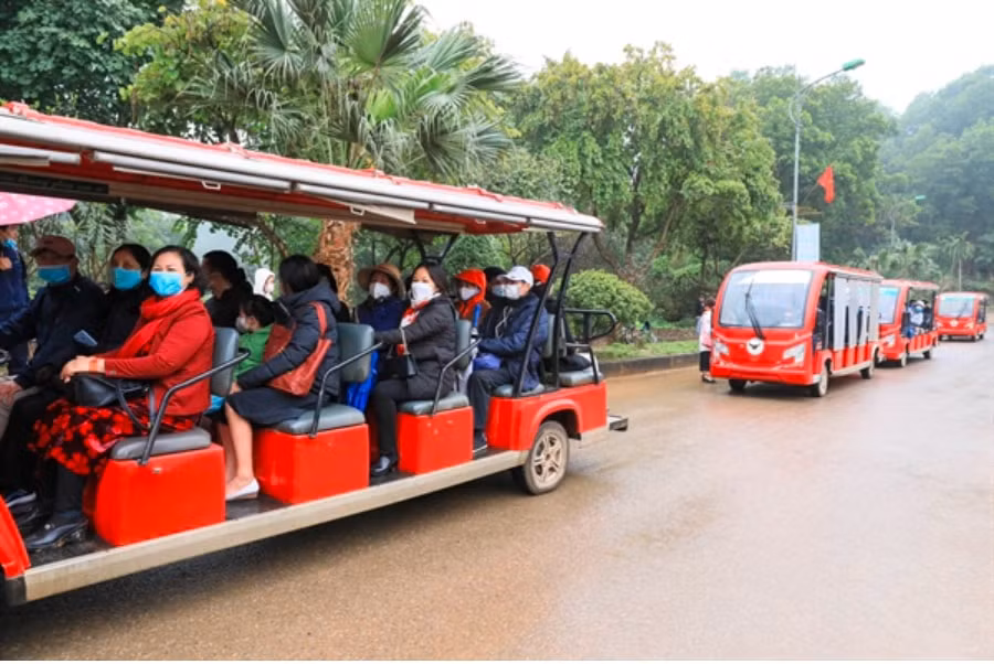 nhung hinh anh dac sac tai ngay hoi sac xuan tren moi mien to quoc hinh 1