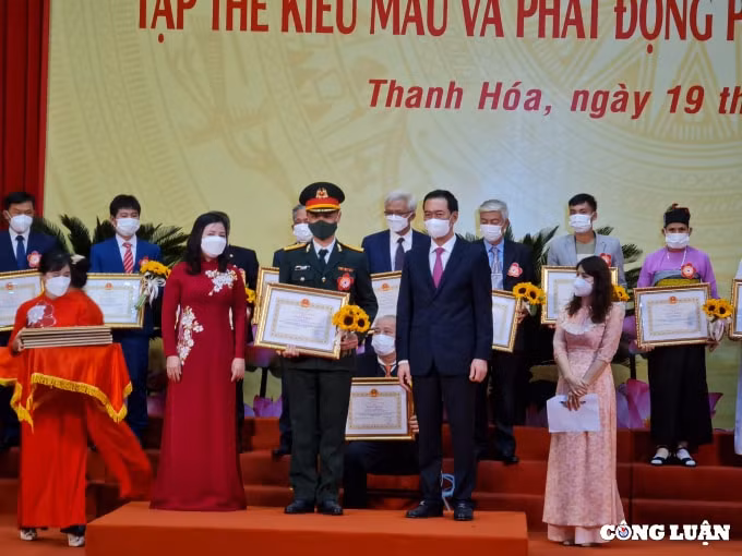 ky niem 75 nam ngay bac ho lan dau tien ve tham thanh hoa hinh 2
