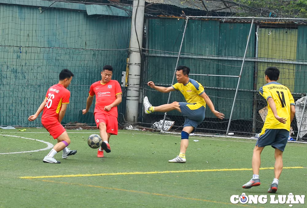 xac dinh 2 cap dau vao ban ket giai bong da cup nha bao va cong luan lan thu ii 2023 hinh 11