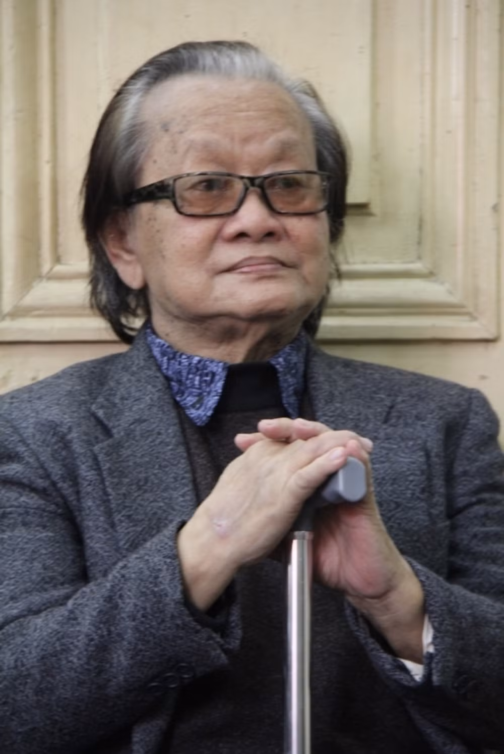nhac si hong dang ngon lua chay mai hinh 2