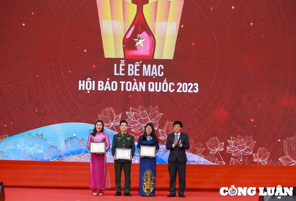bao nha bao cong luan dat giai b giai giao dien dien tu an tuong tai hoi bao toan quoc 2023 hinh 11