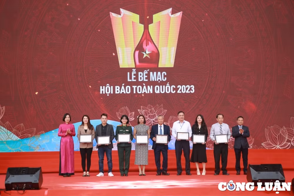 bao nha bao cong luan dat giai b giai giao dien dien tu an tuong tai hoi bao toan quoc 2023 hinh 6