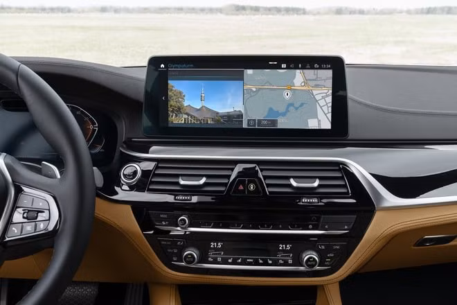Ứng dụng BMW Maps thêm nhiều tính năng mới. Ảnh: Carscoops