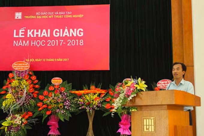 Cần làm rõ trách nhiệm của ông Trần Bá Tăng trong việc ký hàng chục hợp đồng cho người lao động trái quy định