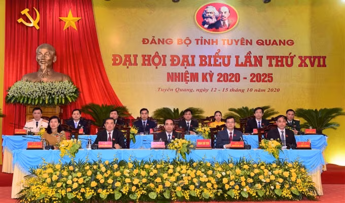 Đoàn Chủ tịch điều hành Đại hội