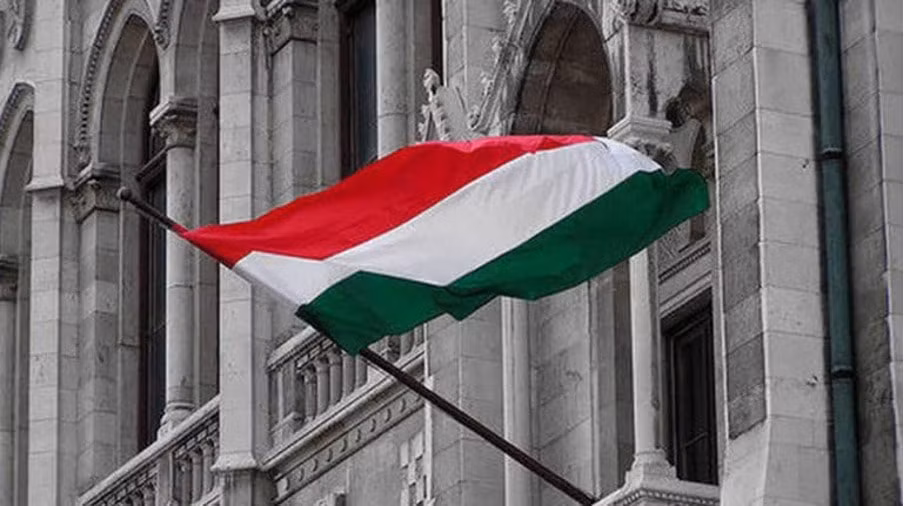 hungary se dong y ap dung lenh trung phat moi cua eu doi voi nga sau khi tham van voi tong thong donald trump hinh 1