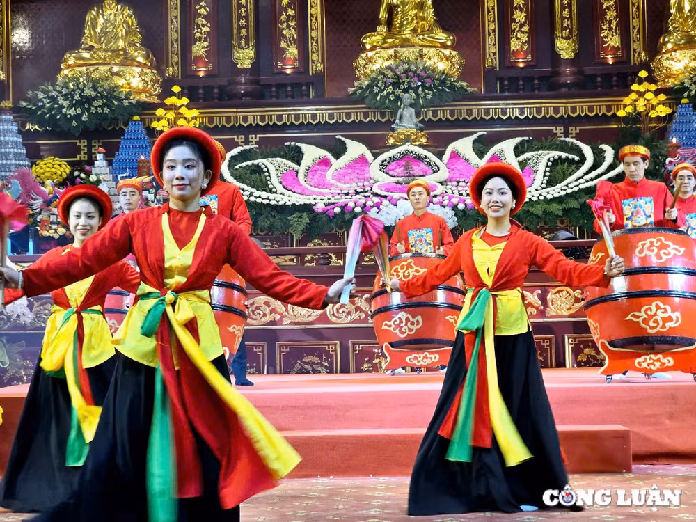 quang ninh khai mac le hoi xuan yen tu hinh 4