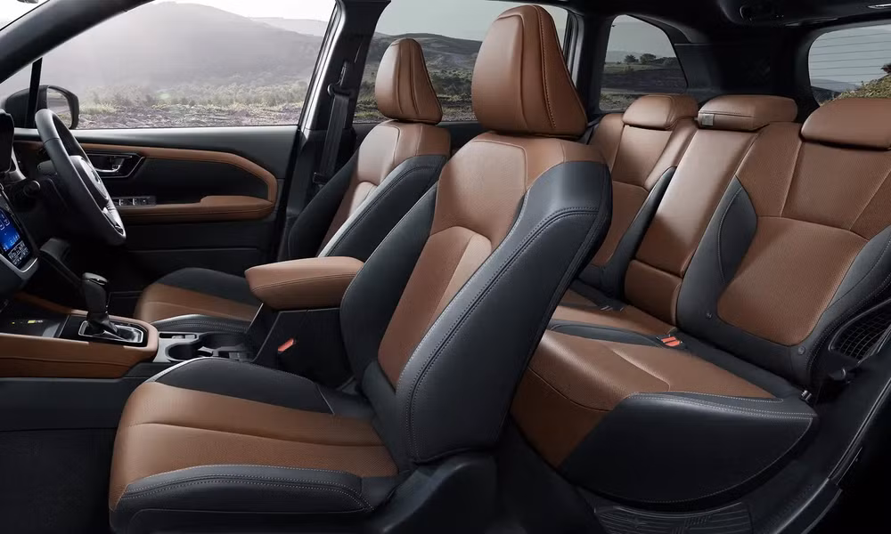 Phiên bản cao cấp có nội thất bọc da - Ảnh: Subaru