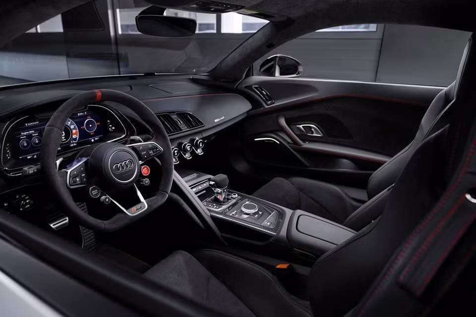 kham pha mau xe audi r8 gt rwd phien ban cuoi cung dung dong co hut khi tu nhien hinh 10