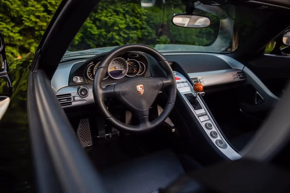chiec porsche carrera gt 17 nam tuoi co gia du kien 14 trieu usd hinh 5