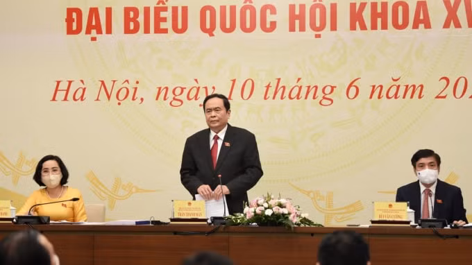 Ủy viên Bộ Chính trị, Phó Chủ tịch Thường trực Quốc hội Trần Thanh Mẫn chủ trì cuộc họp báo.