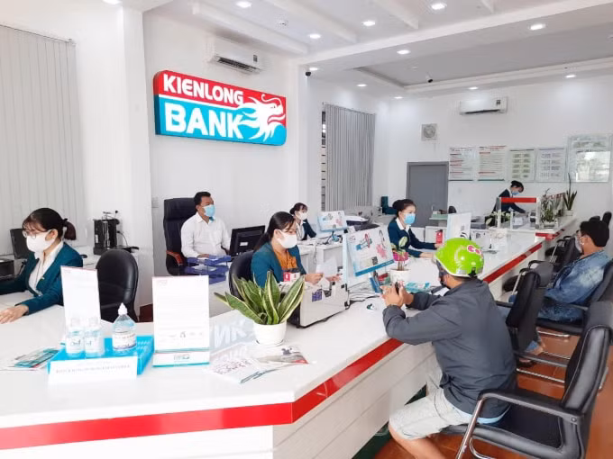 Kienlongbank chi 5,5 tỷ đồng mua vaccine phòng Covid-19 cho hơn 5.000 nhân viên