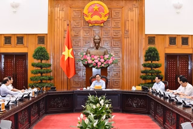 Thủ tướng Chính phủ Phạm Minh Chính làm việc với Bộ Ngoại giao, ngày 19/6. Ảnh: VGP