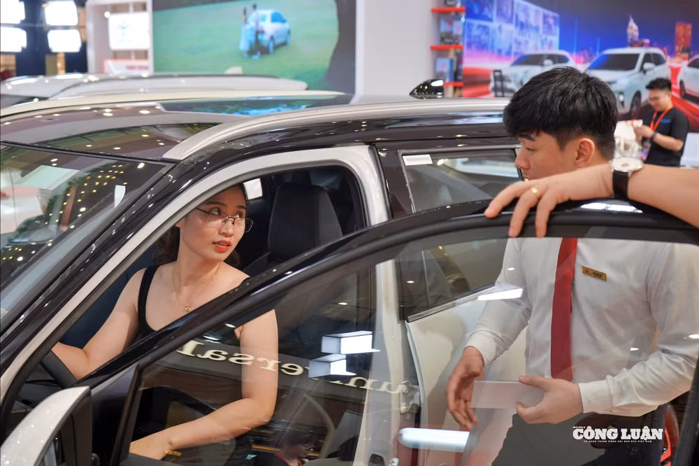 Sức mua ô tô tại thị trường Việt Nam tháng 8/2025 sụt giảm mạnh.