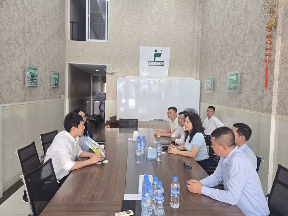 Đoàn công tác PVCFC làm việc với Forward (1)